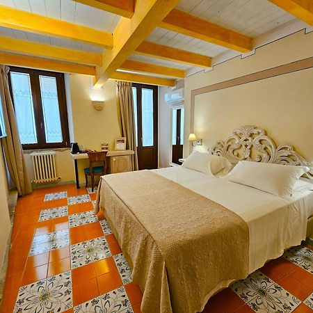 Residenza Sveva Bed & Breakfast Termoli Luaran gambar