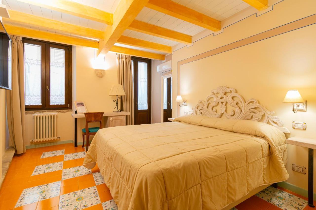 Residenza Sveva Bed & Breakfast Termoli Luaran gambar
