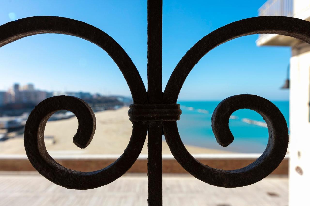 Residenza Sveva Bed & Breakfast Termoli Luaran gambar
