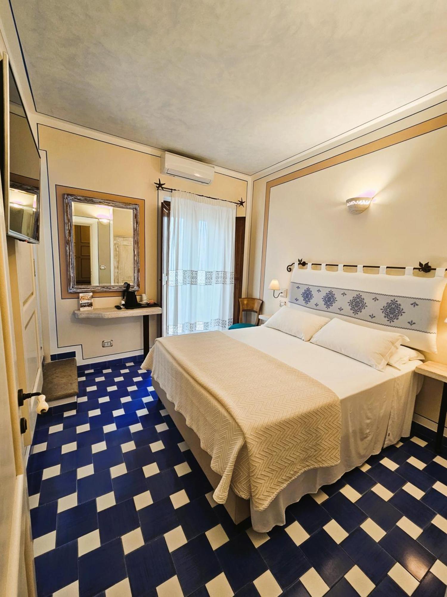 Residenza Sveva Bed & Breakfast Termoli Luaran gambar